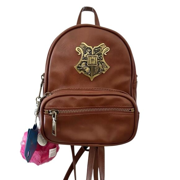 Harry Potter Hogwarts Crest Mini Backpack with Pink Pygmy Puff Keyring Brown - Picture 1 of 9